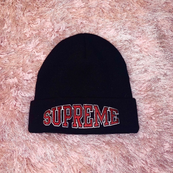 black and red supreme beanie